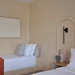 Hotel Salt Paros 4*