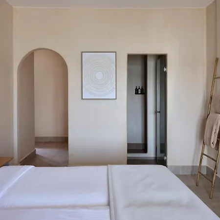 מלון Salt Paros 4*