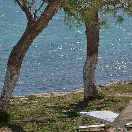 מלון Salt Paros 4*