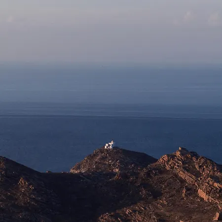 Salt Paros 酒店 4*