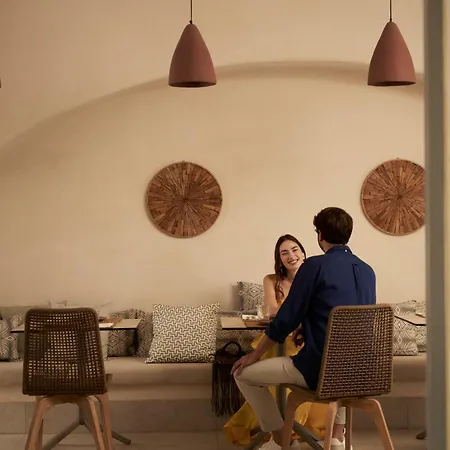 Salt Paros 酒店 4*