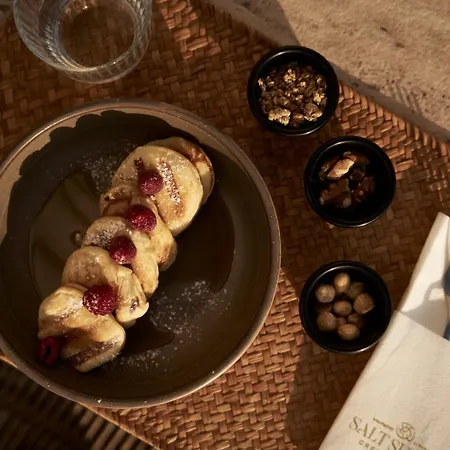 Salt Paros 4* 纳乌萨